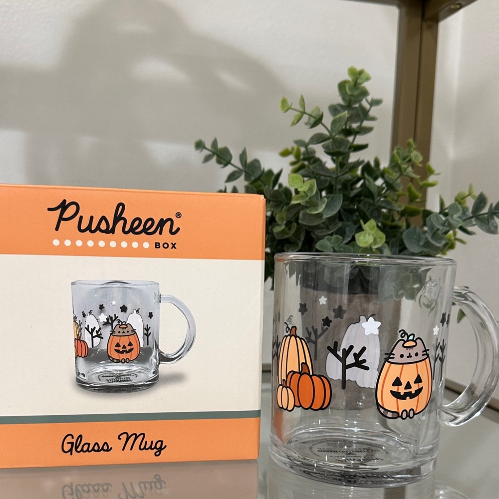 Pusheen Halloween Glass Mug